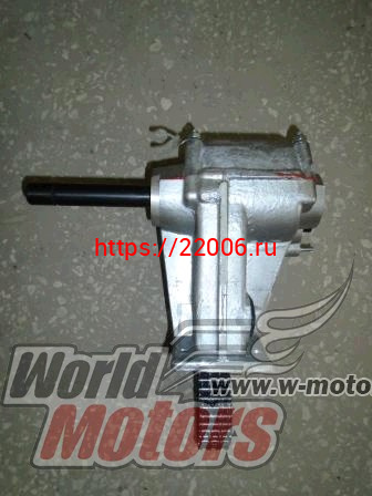 Коробка Буран реверса старого образца (короткий вал червячный) (110603190) (3-х рядная цепь) Коробка Буран реверса старого образца (короткий вал червячный) (110603190) (3-х рядная цепь)